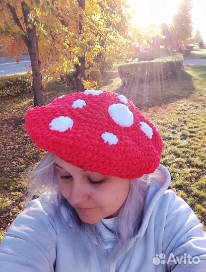 Берет мухомор плюшевый