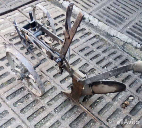 Конский плуг