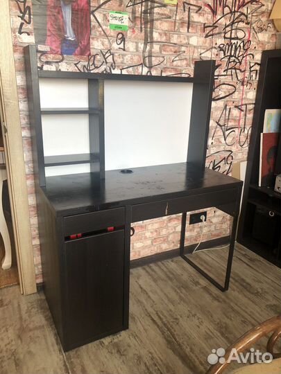 Письменный стол IKEA