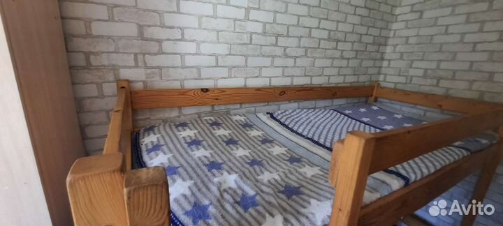 Двухъярусная кровать