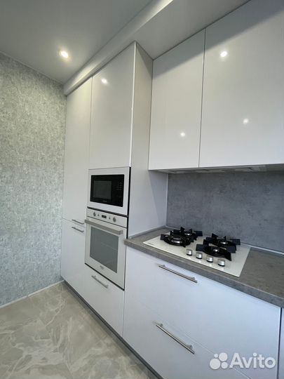 Прямая кухня на заказ. Производство в Новосибирске