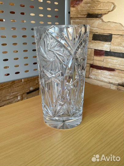 Хрустальная ваза