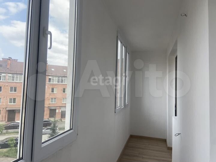 3-к. квартира, 95 м², 3/9 эт.