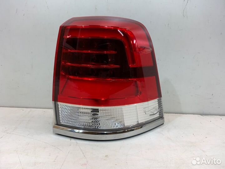 Фонарь задний правый Toyota Land Cruiser 200 2016