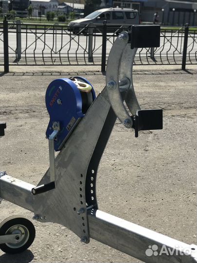 Продам прицеп для лодок и катеров новый длина 5450