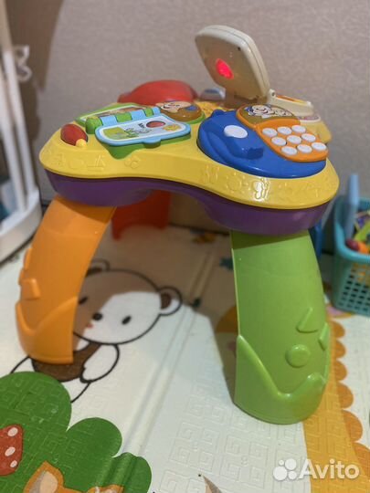 Развивающий столик fisher price