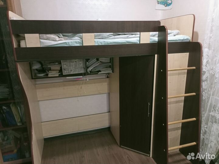 Компьютерный стол