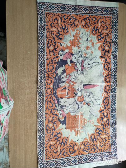 Антикварный детский настенный коврик