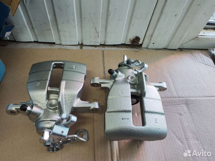 Суппорт задний т5