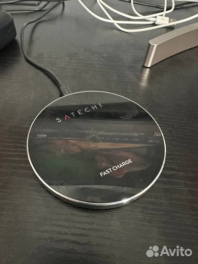 Беспроводная зарядка Satechi Fast Charge
