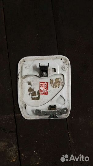 Крышка бака Тойота corolla ае100