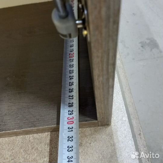 Ящик навесной, новый, с хорошей фурнетурой