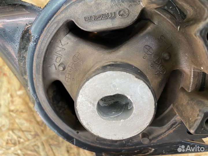 Подушка двигателя левая mazda cx7 2.3t 2007