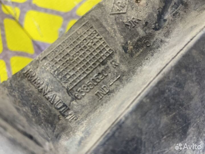 Брызговик передний правый Лада Ларгус