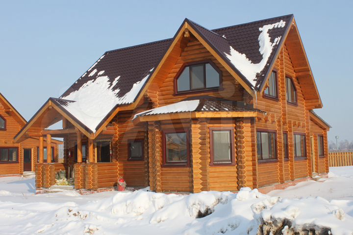 Коттедж 180 м² на участке 9 сот.