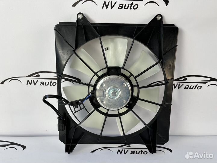 Honda Accord 8 диффузор радиатора правый 08-13