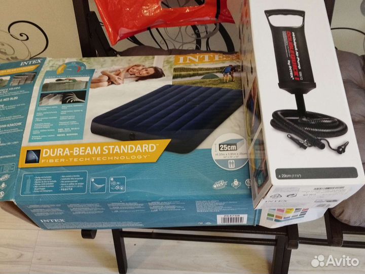Надувной матрас с насосом
