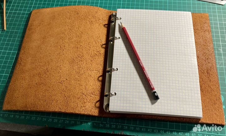 Кожаная тетрадь