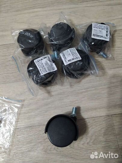 Колесики для мебели с резьб.штифтом 10