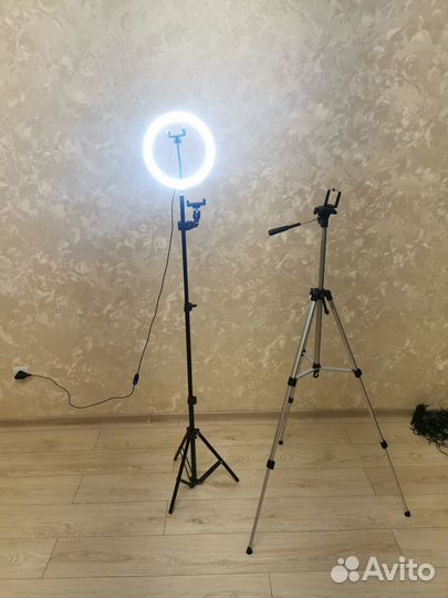 Кольцевая лампа 26 см со штативом