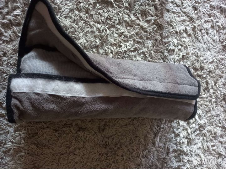 Детская автомобильная подушка