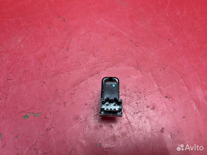 Кнопка стеклоподъемника передняя Volkswagen Polo
