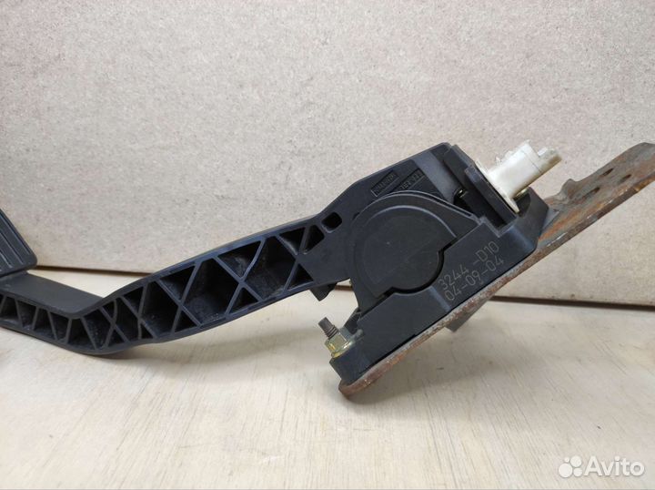 Педаль газа Пежо 206