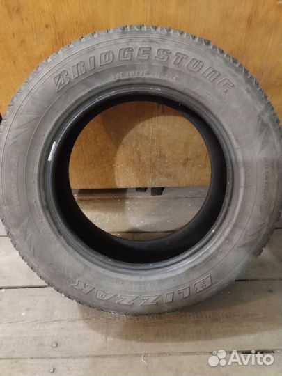 Bridgestone Blizzak DM-Z3 215/70 R16