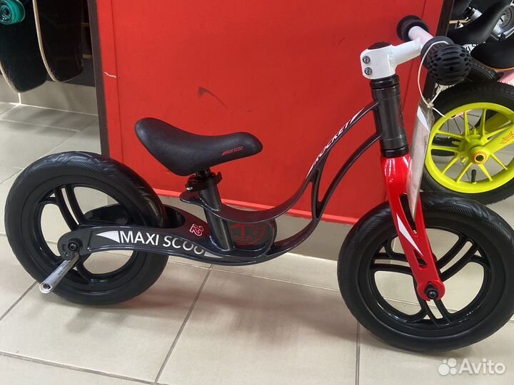 Беговел Maxiscoo Rocket графит