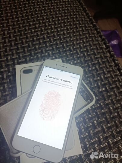 iPhone 8 Plus, 64 ГБ