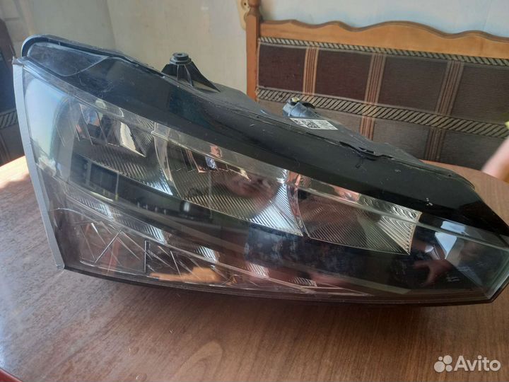 Фара правая skoda rapid 2