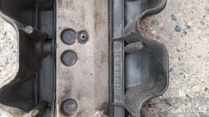 Крышка клапанов м103 мерседес