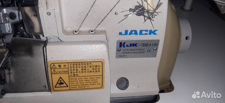Промышленный 4-Х ниточный оверлок Jack 788B