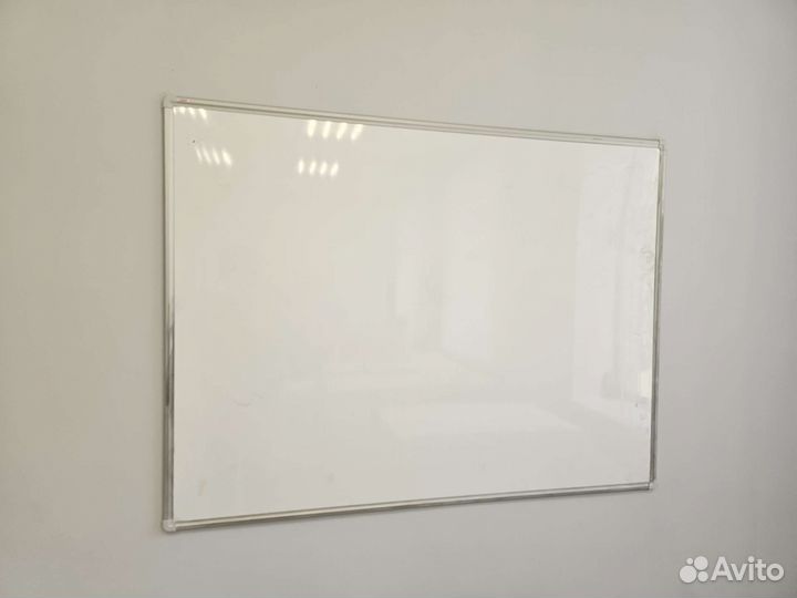 Магнитно-маркерная доска 120/90 см