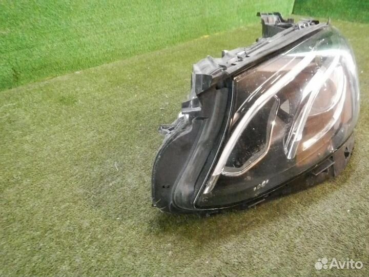 Фара левая Mercedes-Benz E-Class