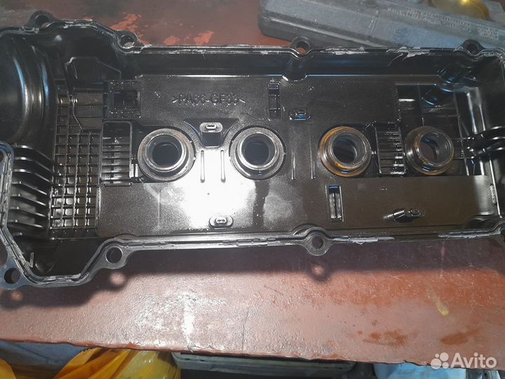 Клапанная крышка 