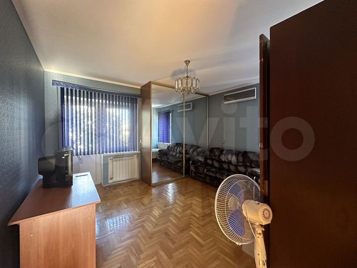 Дом 287 м² на участке 5,5 сот.