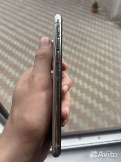 iPhone X, 256 ГБ