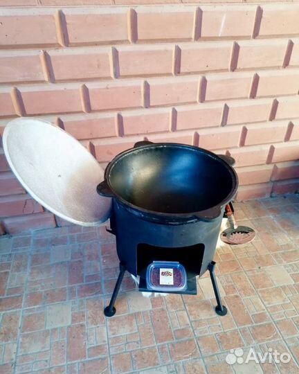 Казан чугунный с печкой комплект