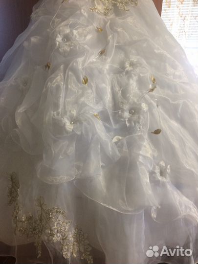 Свадебное платье