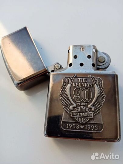 Зажигалка бензиновая zippo