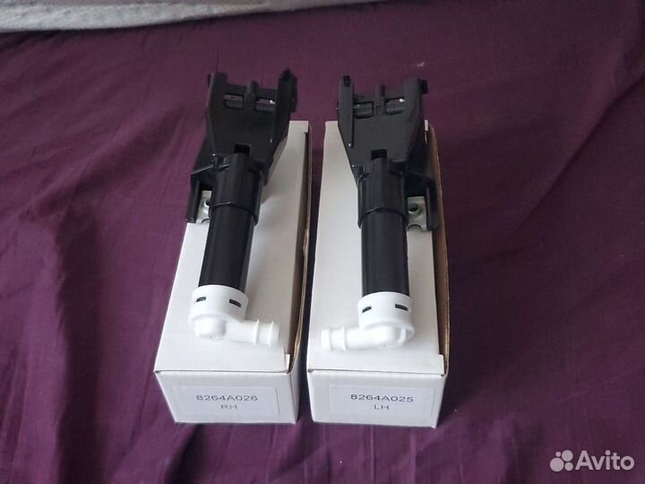 Форсунка омывателя фар Mitsubishi Pajero