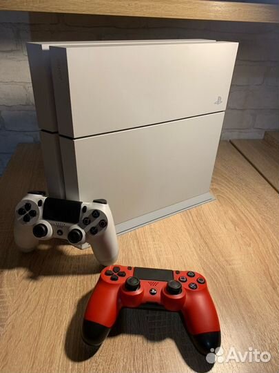 Sony playstation 4 white