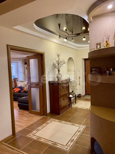 3-к. квартира, 84 м², 2/9 эт.
