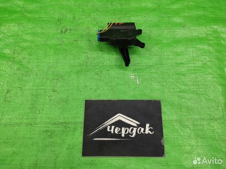 Мотор заслонки печки Porsche Cayenne