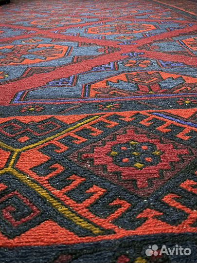 Ковер шерстяной новый