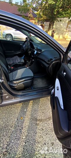 Hyundai Solaris 1.6 AT, 2015, 200 000 км