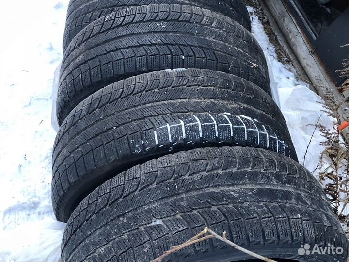 Michelin Latitude X-Ice 275/45 R20