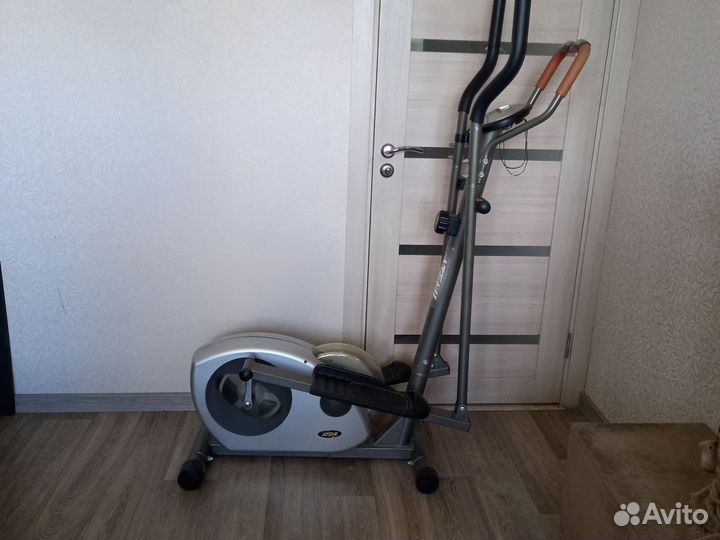 Эллиптический тренажер torneo