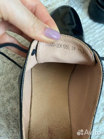 Туфли женские черные 39